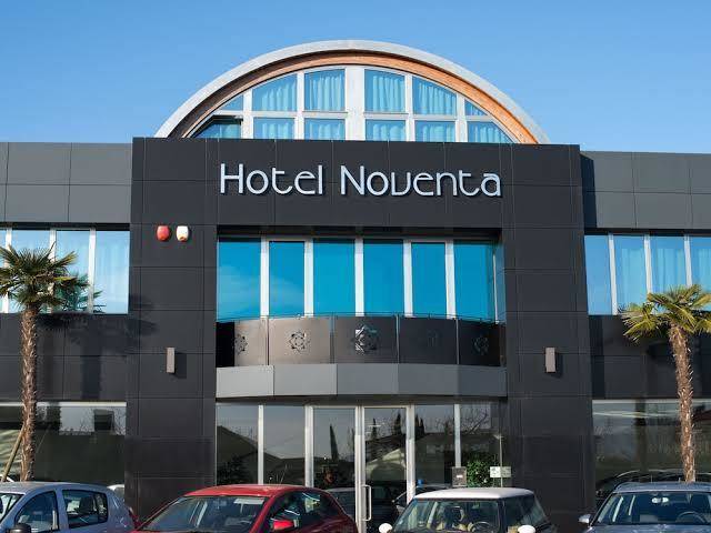 Hotel noventa