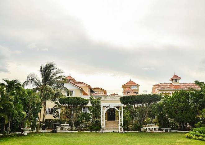Eden Gardens Wellness Resort & Spa Image