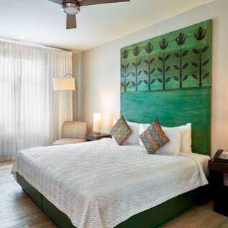 R hotel kingston