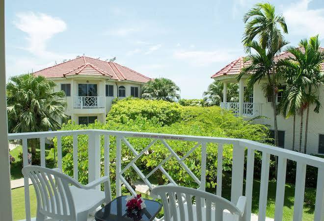 Piper's Cove Resort Image