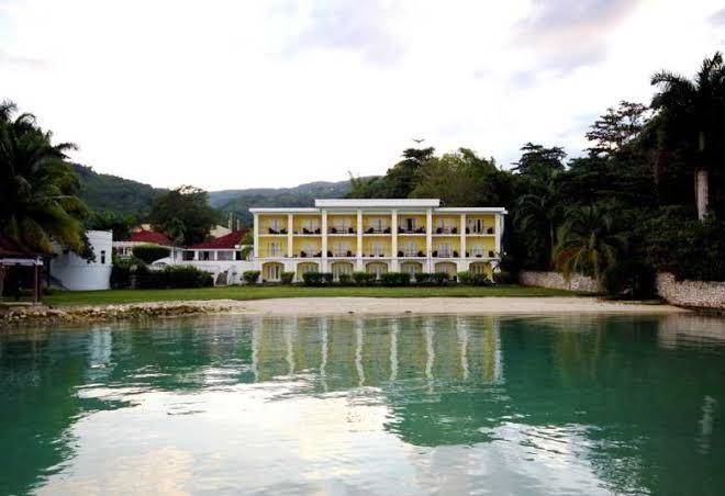 Syrynity palace