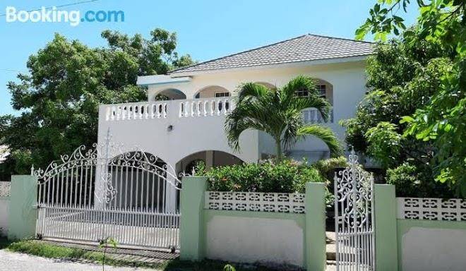 Green's Palace Jamaica Image