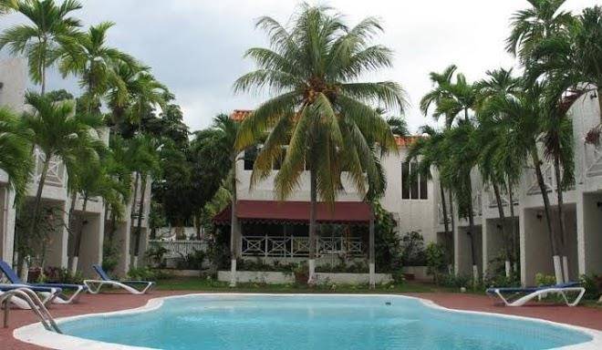 Chrisanns Beach Resort Apt 21 Image