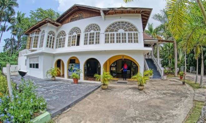 Pure Oasis Resort Image