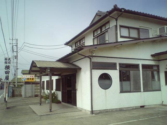Side rice field shop business inn