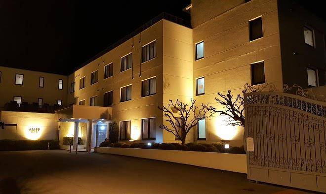 Airport plaza hotel