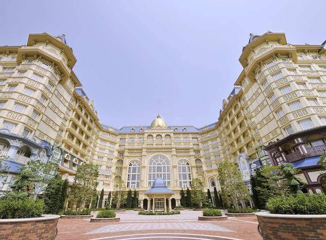 Tokyo disneyland hotel