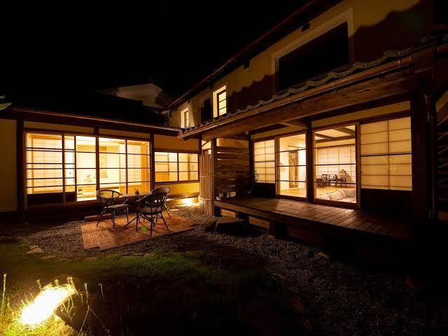 Hisa setouchi cominca stays