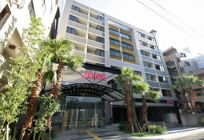 Zonk hotel nakasu