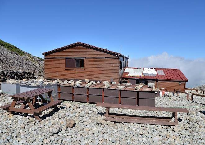 Minamidake hut