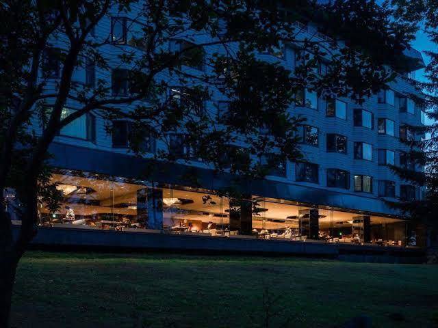 New akan hotel