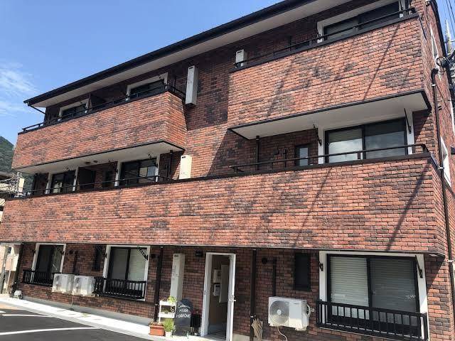 Condominium mirahakone