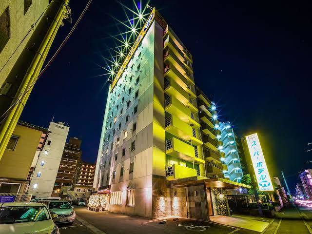Super hotel kochi