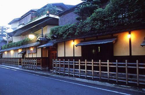 Hiiragiya