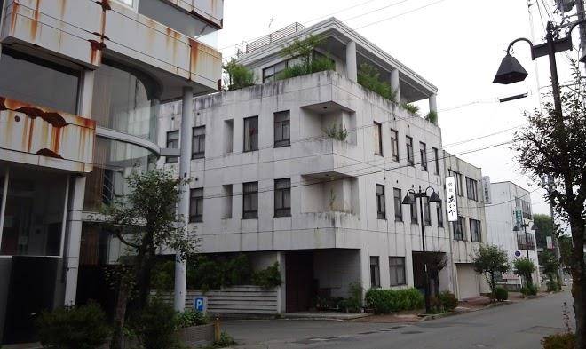 Aiya inn