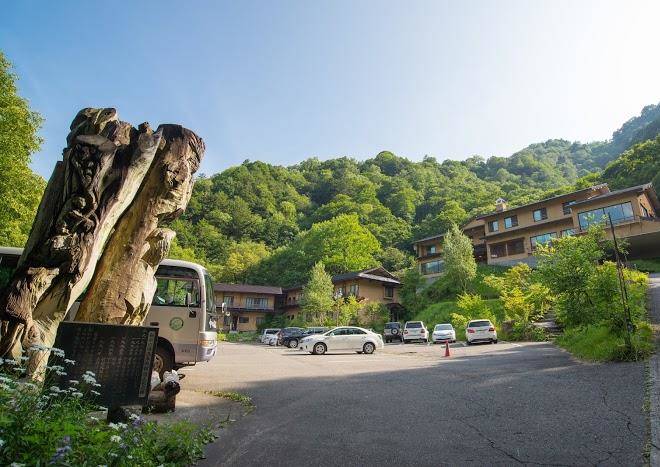 Nakanoyu onsen ryokan