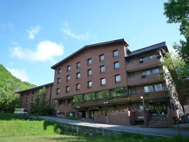 Makuiwa onsen hotel shiga sunvalley