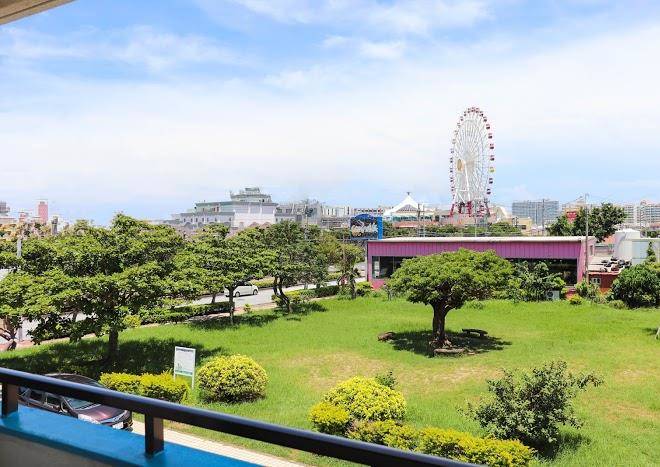 Hotel upi condominium mihama