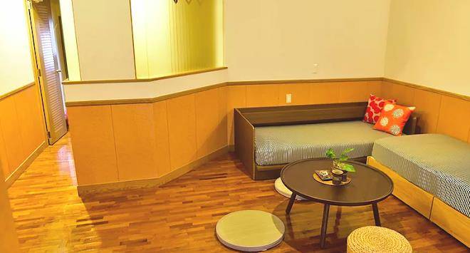 Hotel and condominium bin