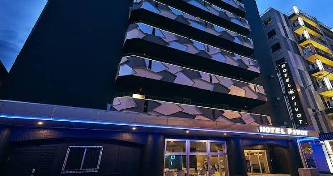 Hotel pivot