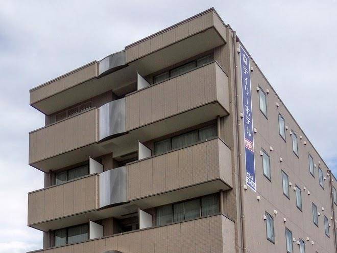Deirihoteru kamifukuokaekimaeten