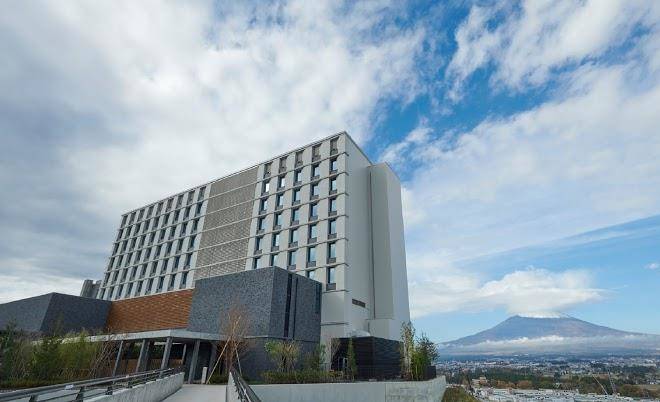 Hotel clad
