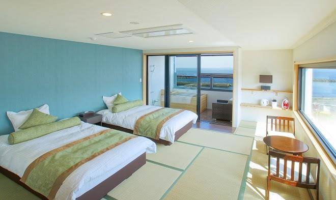 Seven seas hotel ito