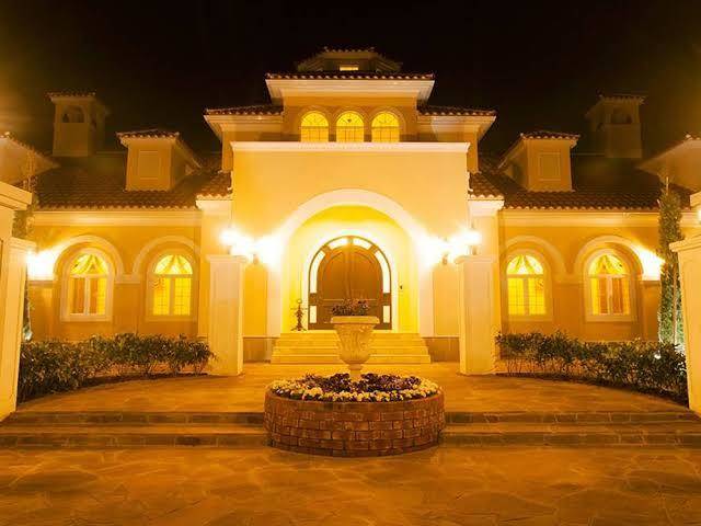Sunhills hotel