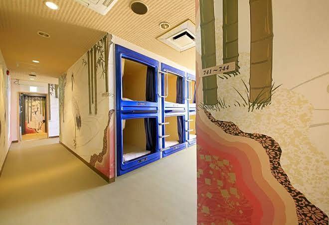 Capsule and sauna oriental