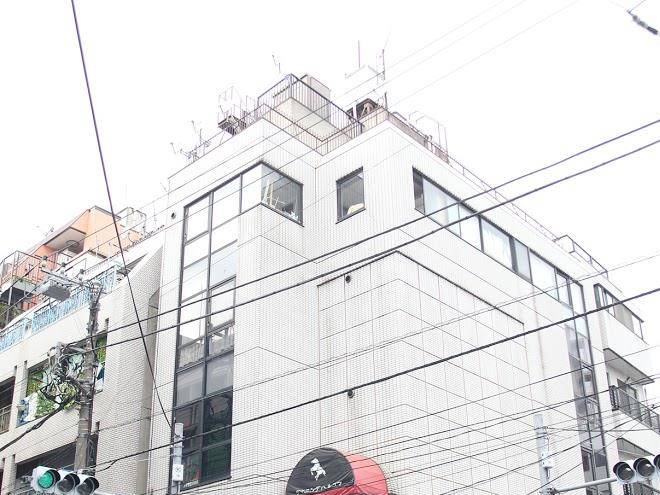 Base inn komagome