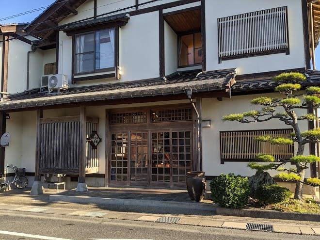 Kamaya inn