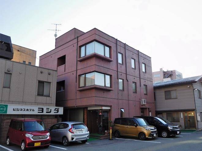 Business hotel yoshida