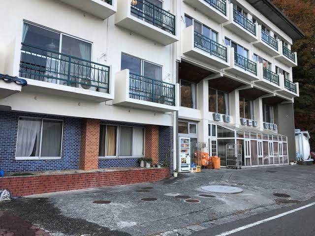Shoji lake hotel
