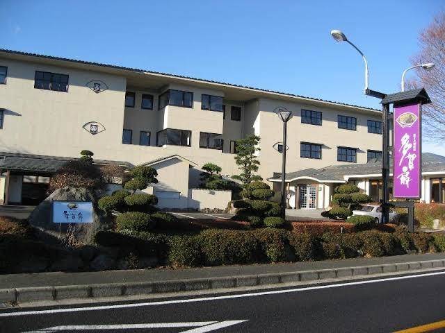 Fuji to mizuumi no yado tagaogi