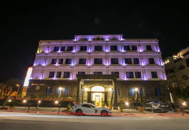 Strand hotel