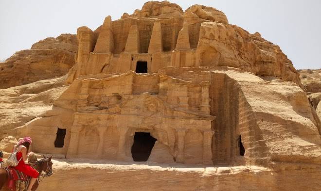 Petra diamond hotel