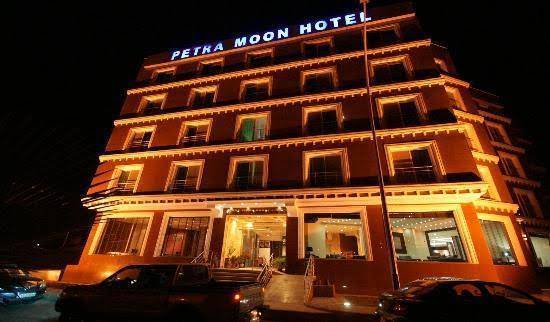 Petra moon hotel