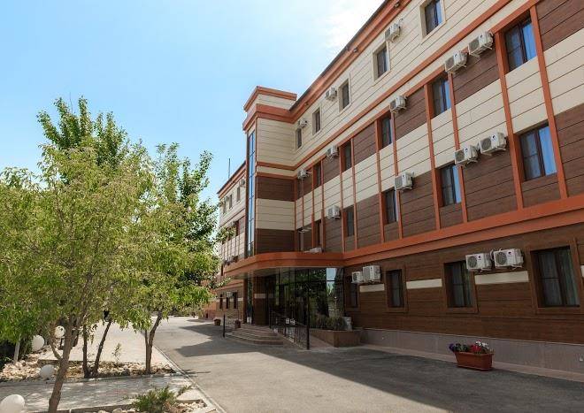 Infinity plaza hotel