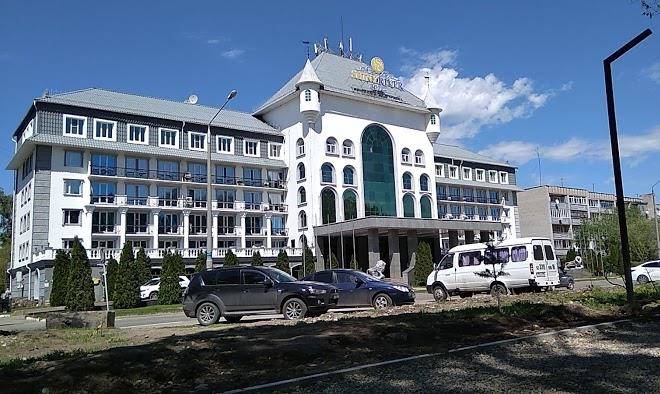 Shiny River Hotel Image