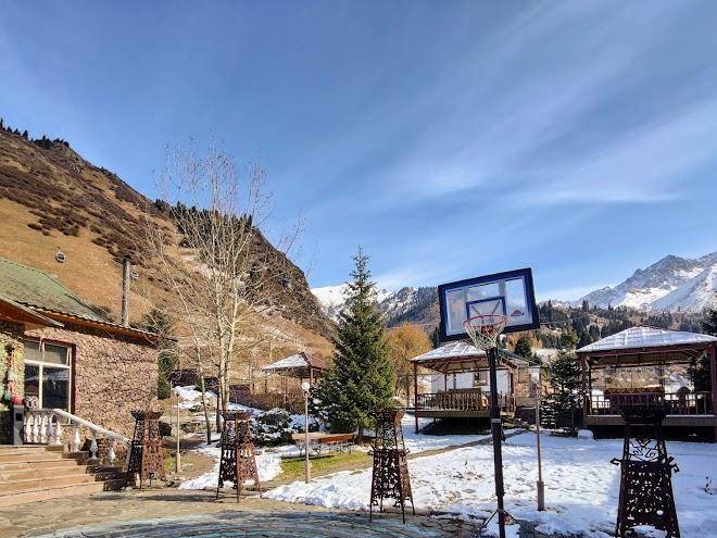 Namaste Shalle 2000m Image