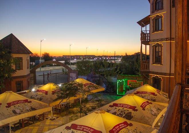 Complex Bella Vista Image