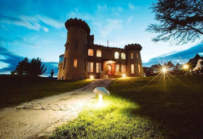 Tafaria castle & country lodge
