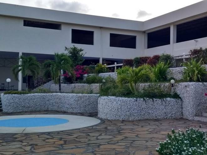 Sai eden roc hotel