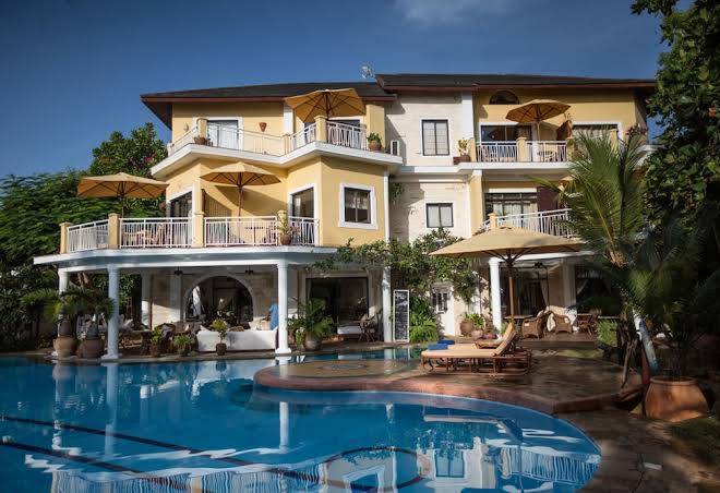 Afrochic diani