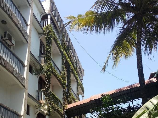 Bridge hotel
