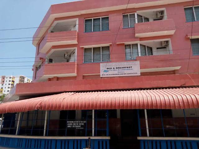 Metric annex hotel