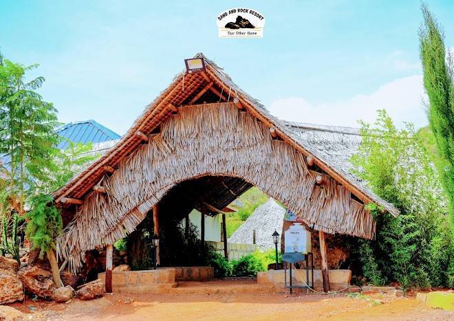 Sand and rock resort hotel