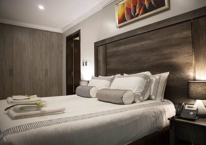 Makel suites and lounge