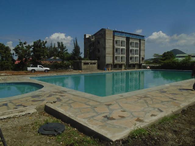 Hotel staridge limited