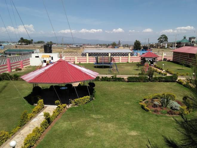 Newstead hotel naivasha